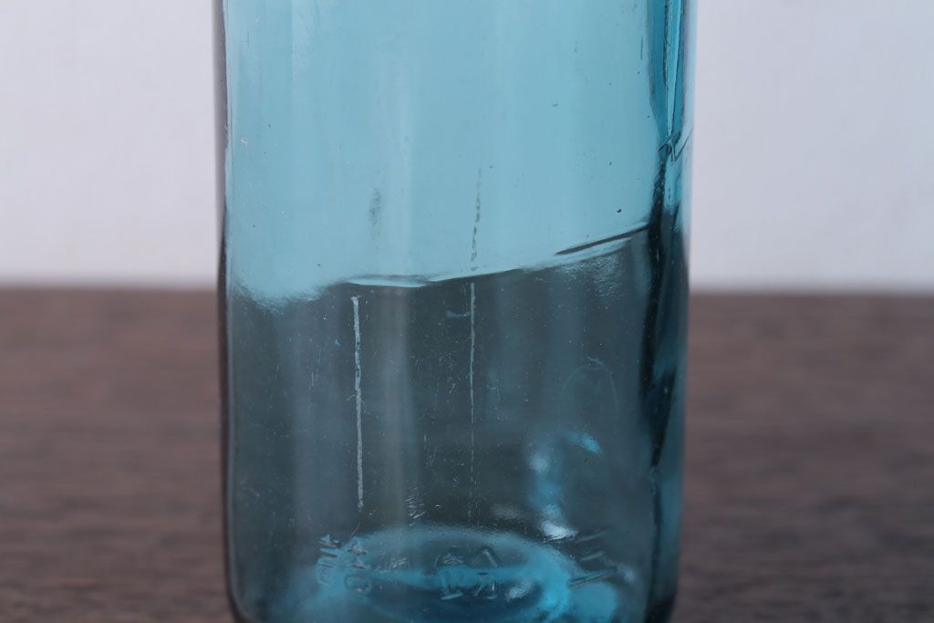 アンティーク雑貨　アンティーク　青色!気泡入りの古いガラス瓶3本セット(1)