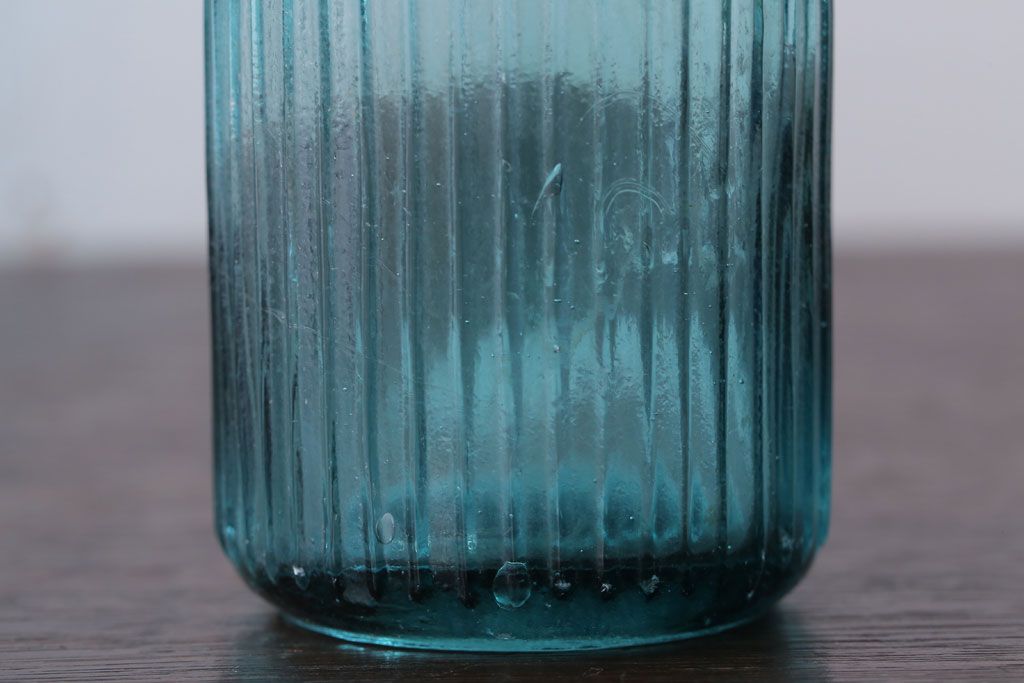 アンティーク雑貨　アンティーク　青色!気泡入りの古いガラス瓶3本セット(1)