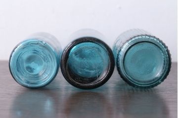 アンティーク雑貨　アンティーク　青色!気泡入りの古いガラス瓶3本セット(1)