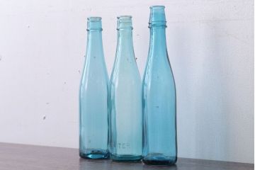 アンティーク雑貨　アンティーク　青色!気泡入りの古いガラス瓶3本セット(2)