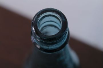 アンティーク雑貨　アンティーク　青色!気泡入りの古いガラス瓶3本セット(2)