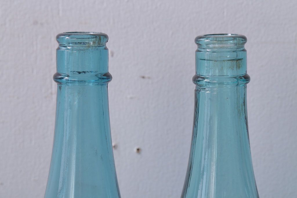 アンティーク雑貨　アンティーク　青色!気泡入りの古いガラス瓶3本セット(2)