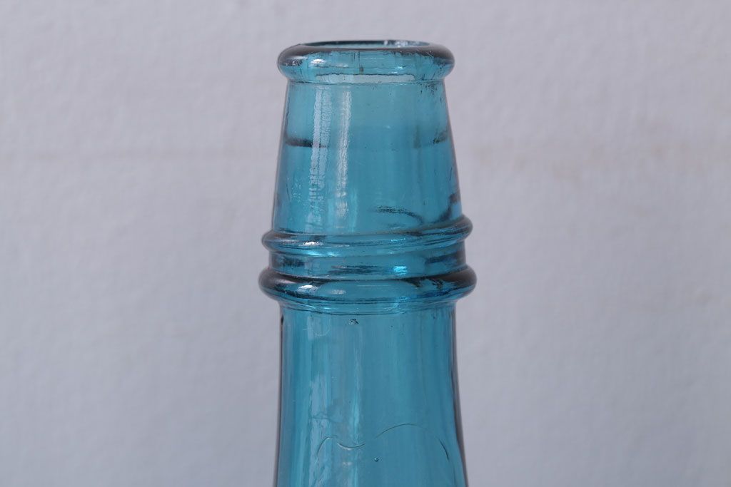 アンティーク雑貨　アンティーク　青色!気泡入りの古いガラス瓶3本セット(2)