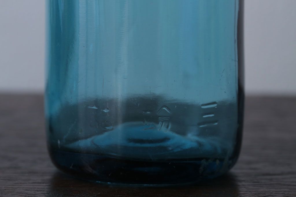 アンティーク雑貨　アンティーク　青色!気泡入りの古いガラス瓶3本セット(2)