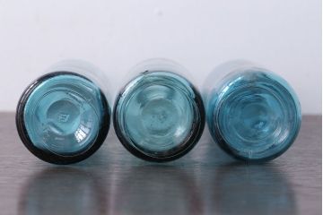 アンティーク雑貨　アンティーク　青色!気泡入りの古いガラス瓶3本セット(2)