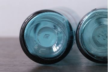 アンティーク雑貨　アンティーク　青色!気泡入りの古いガラス瓶3本セット(2)