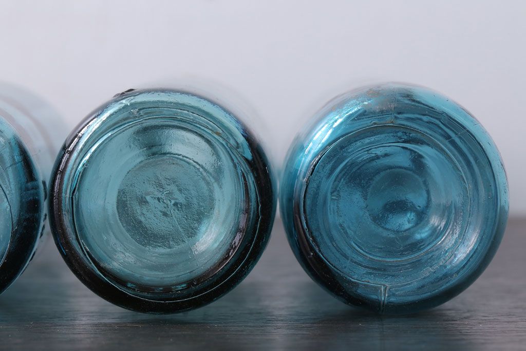 アンティーク雑貨　アンティーク　青色!気泡入りの古いガラス瓶3本セット(2)