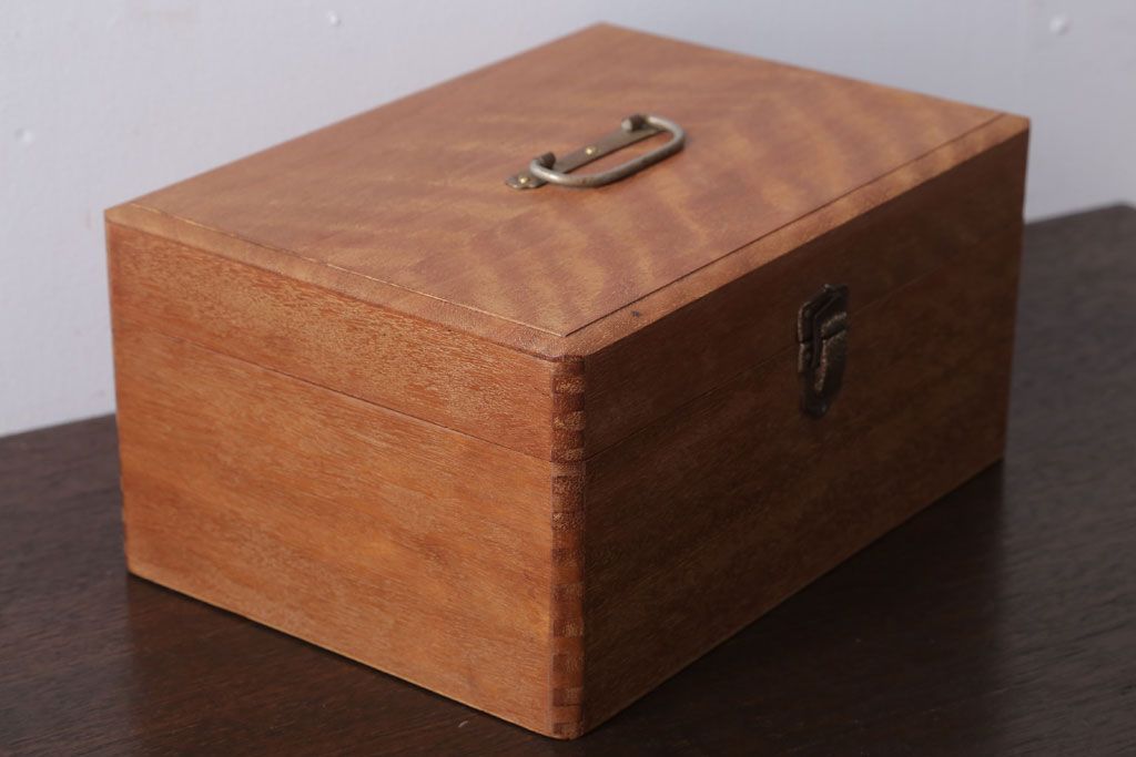 アンティーク雑貨　昭和レトロ　小さなアンティーク木箱(1)