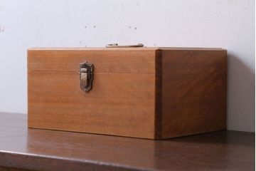 アンティーク雑貨　昭和レトロ　小さなアンティーク木箱(1)