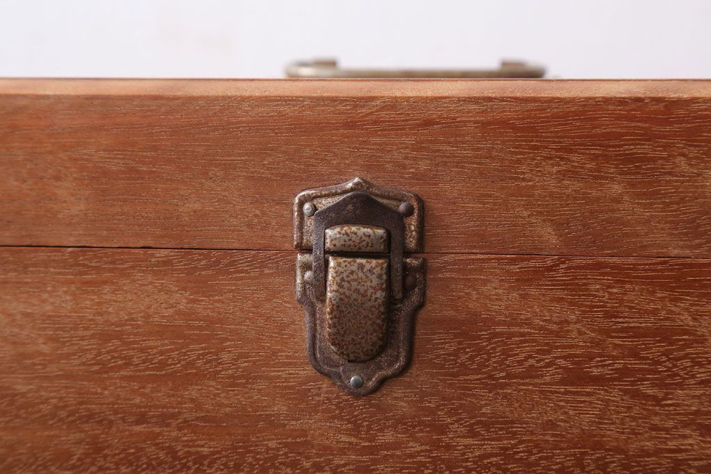 アンティーク雑貨　昭和レトロ　小さなアンティーク木箱(1)