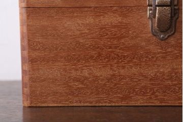 アンティーク雑貨　昭和レトロ　小さなアンティーク木箱(1)