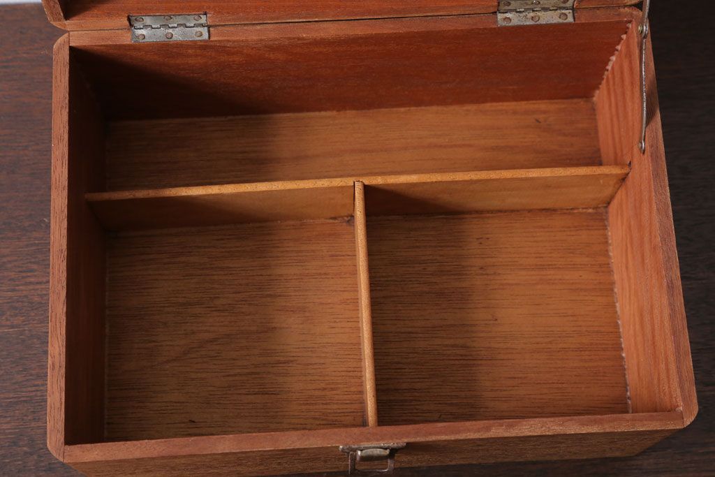 アンティーク雑貨　昭和レトロ　小さなアンティーク木箱(1)