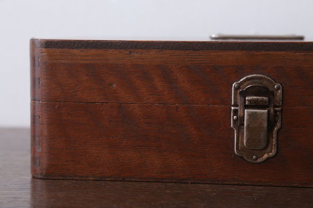 アンティーク雑貨　昭和レトロ　仕切り付き!小物収納用アンティーク木箱(小箱)