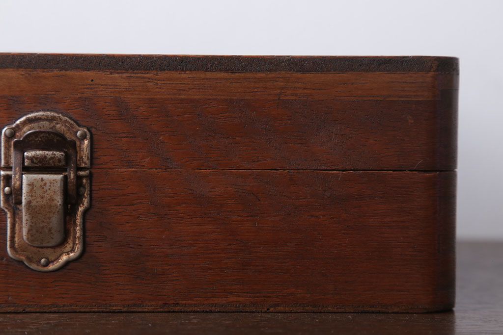 アンティーク雑貨　昭和レトロ　仕切り付き!小物収納用アンティーク木箱(小箱)