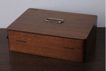 アンティーク雑貨　昭和レトロ　仕切り付き!小物収納用アンティーク木箱(小箱)