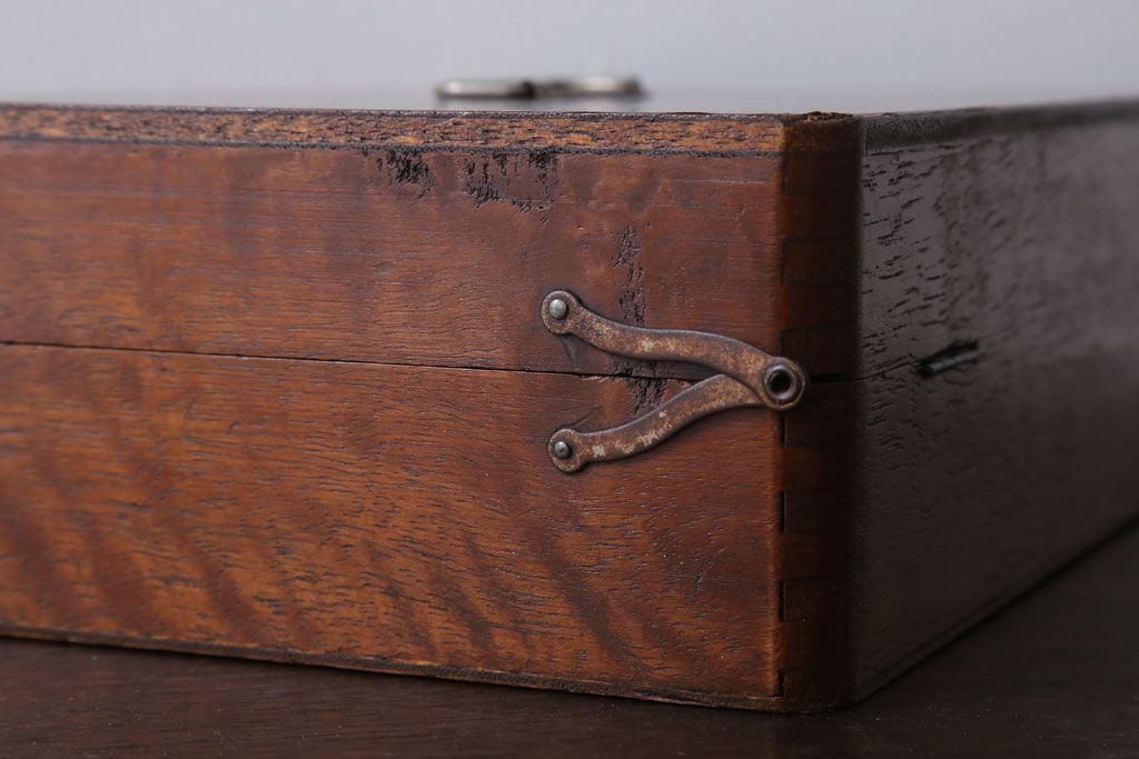 アンティーク雑貨　昭和レトロ　仕切り付き!小物収納用アンティーク木箱(小箱)