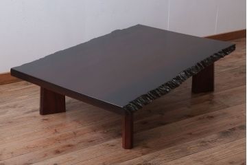 中古　民芸家具　花梨一枚板　唐木材の座卓(カリン材)