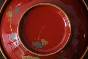 和製アンティーク　花鳥柄の朱塗り椀5客セット