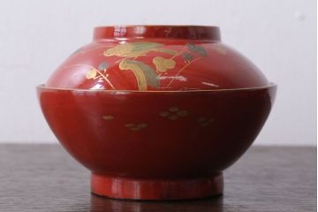 和製アンティーク　花鳥柄の朱塗り椀5客セット