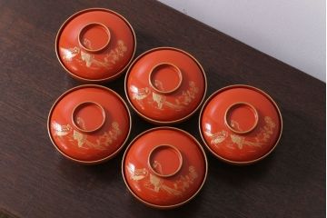 和製アンティーク　上品な花鳥柄の沈金朱塗椀5客セット(2)