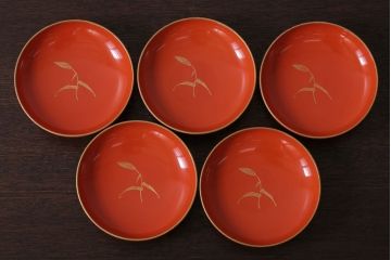 和製アンティーク　上品な花鳥柄の沈金朱塗椀5客セット(2)