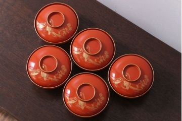 アンティーク雑貨　和製アンティーク　上品な花鳥柄の沈金朱塗椀5客セット(3)
