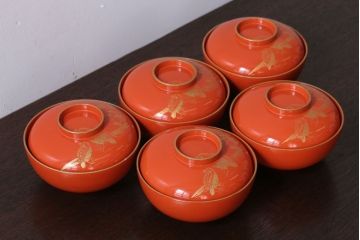 アンティーク雑貨　和製アンティーク　上品な花鳥柄の沈金朱塗椀5客セット(3)