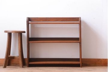 アンティーク家具　和製アンティーク　古い木のシンプルで小振りな本棚