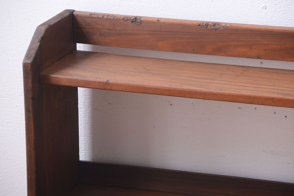 アンティーク家具　和製アンティーク　古い木のシンプルで小振りな本棚