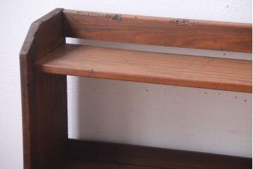 アンティーク家具　和製アンティーク　古い木のシンプルで小振りな本棚