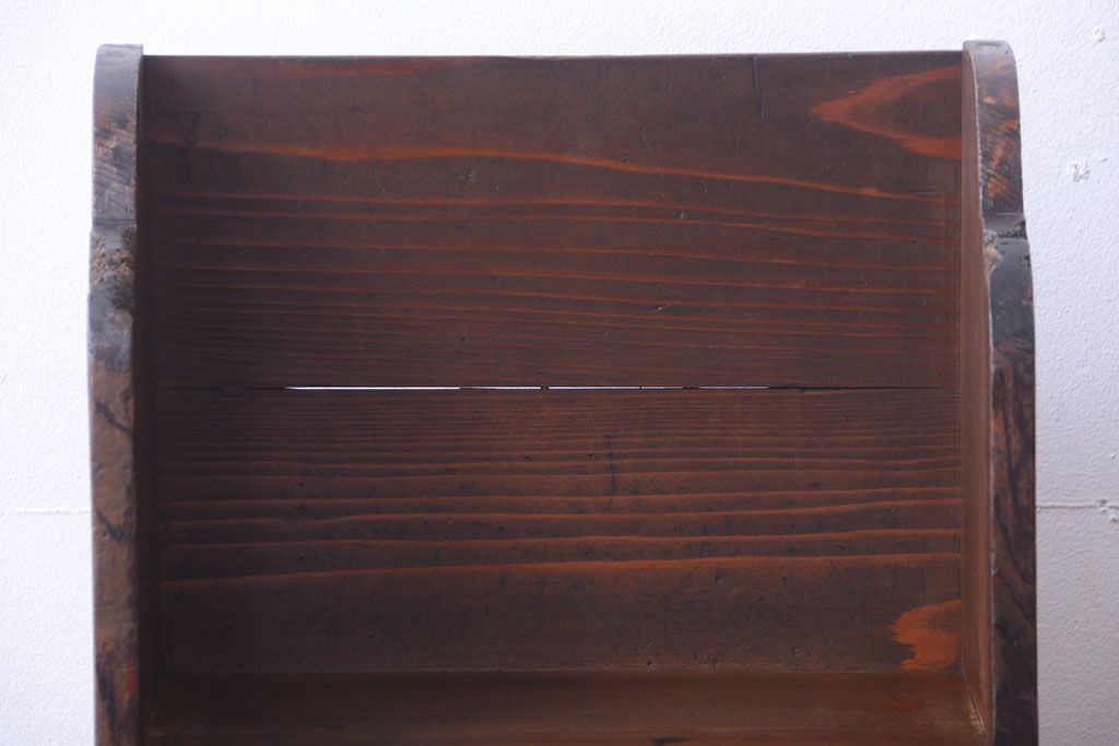 アンティーク家具　和製アンティーク　引き出し付き!小さな古い木の本立て(2)