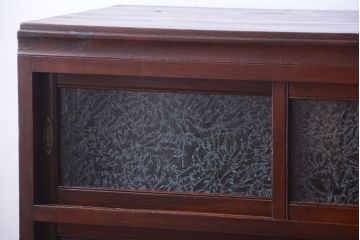 アンティーク家具　和製アンティーク　引き出し2杯付き!結霜ガラス引き戸の収納棚