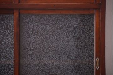 アンティーク家具　和製アンティーク　引き出し2杯付き!結霜ガラス引き戸の収納棚