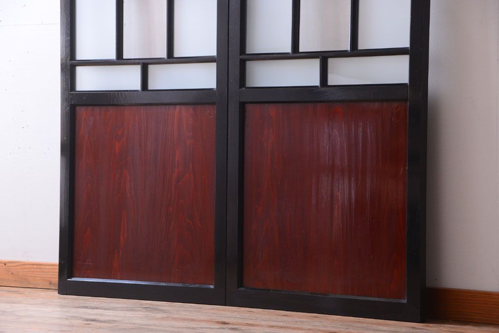 古民具・骨董　すりガラス入り!漆が美しいアンティークガラス帯戸2枚セット(2)