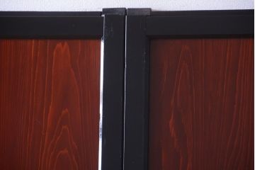 古民具・骨董　すりガラス入り!漆が美しいアンティークガラス帯戸2枚セット(2)