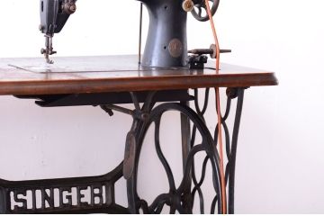 アンティーク家具　ジャンク品　イギリスアンティーク　インダストリアルシンガーミシン(2)