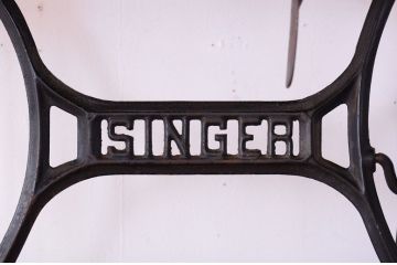 アンティーク家具　ジャンク品　イギリスアンティーク　インダストリアルシンガーミシン(2)