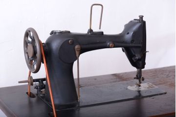 アンティーク家具　ジャンク品　イギリスアンティーク　インダストリアルシンガーミシン(2)