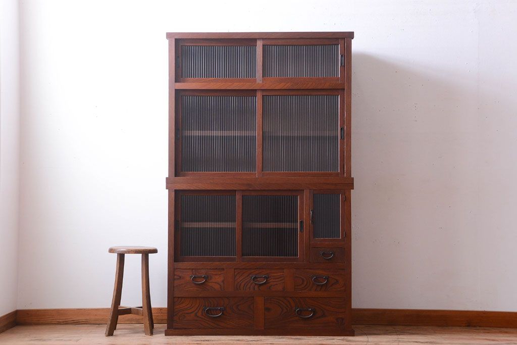 アンティーク家具　和製アンティーク　前面欅材!2段重ねのモールガラス引き戸収納棚(2)