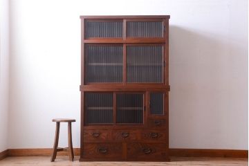 アンティーク家具　和製アンティーク　前面欅材!2段重ねのモールガラス引き戸収納棚(2)