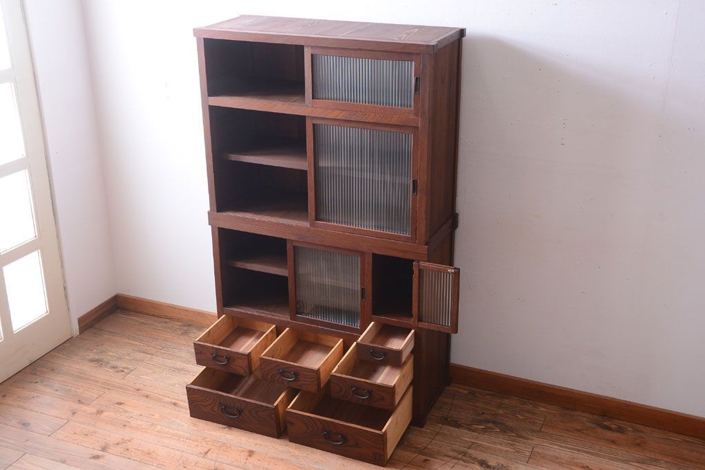 アンティーク家具　和製アンティーク　前面欅材!2段重ねのモールガラス引き戸収納棚(2)