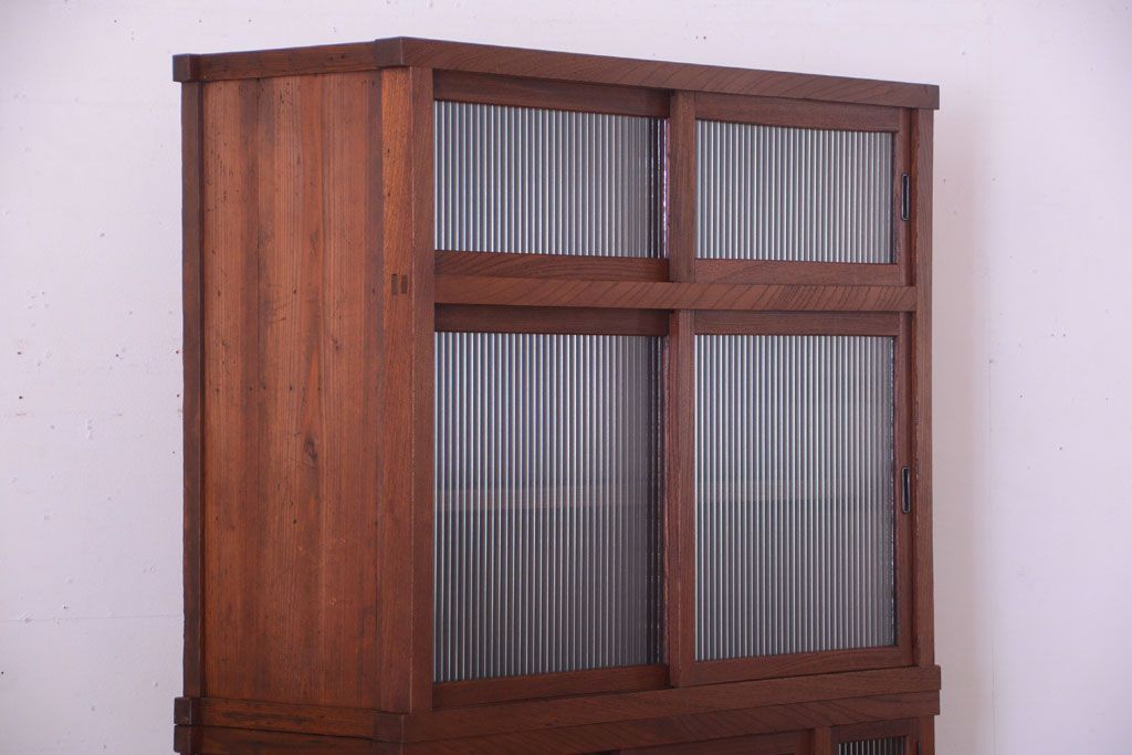 アンティーク家具　和製アンティーク　前面欅材!2段重ねのモールガラス引き戸収納棚(2)