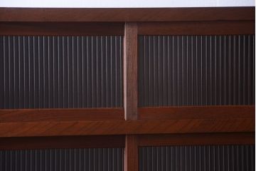 アンティーク家具　和製アンティーク　前面欅材!2段重ねのモールガラス引き戸収納棚(2)