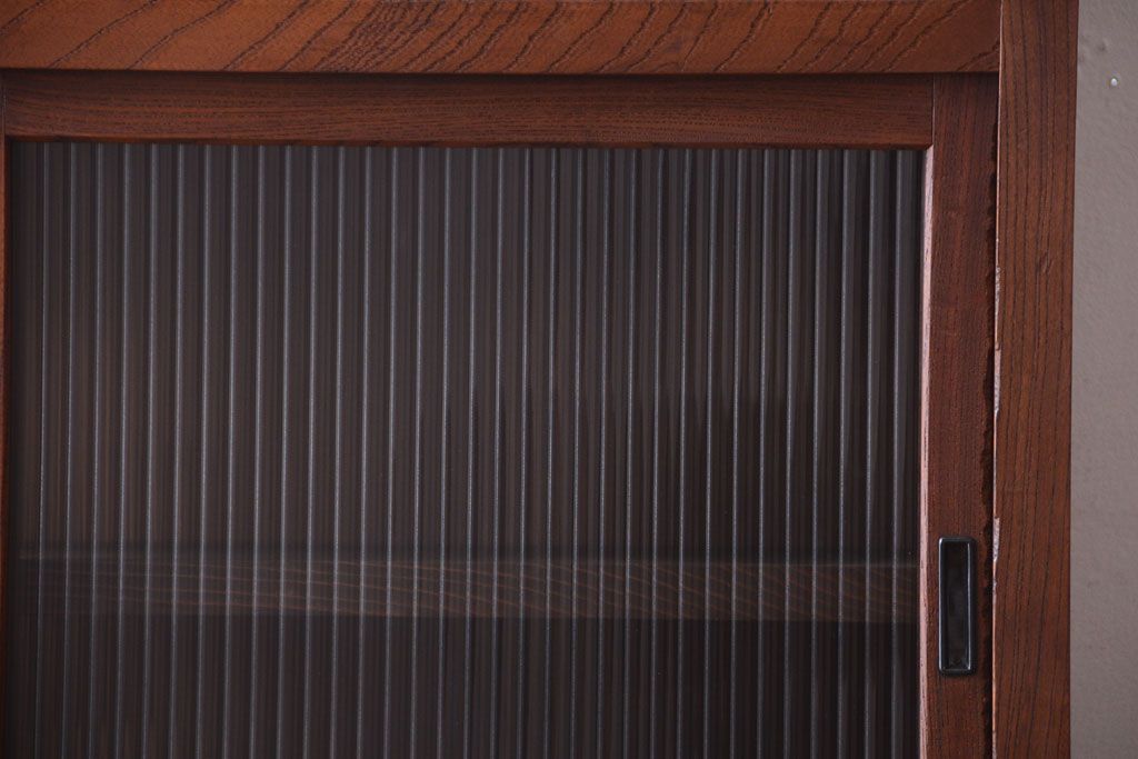 アンティーク家具　和製アンティーク　前面欅材!2段重ねのモールガラス引き戸収納棚(2)