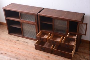 アンティーク家具　和製アンティーク　前面欅材!2段重ねのモールガラス引き戸収納棚(2)