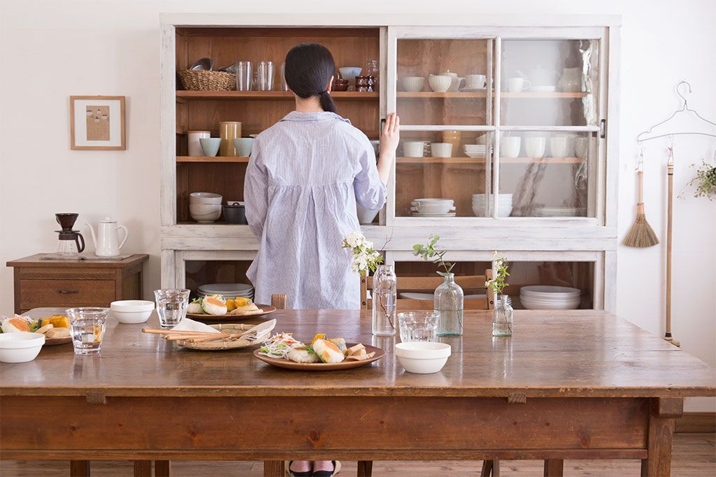 アンティーク家具　アンティーク　大きなペイント重ね収納棚(キャビネット・食器棚)(2)