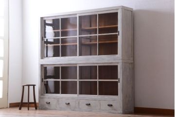 アンティーク家具　アンティーク　大きなペイント重ね収納棚(キャビネット・食器棚)(2)