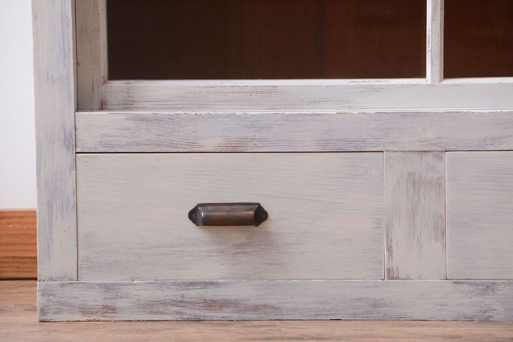 アンティーク家具　アンティーク　大きなペイント重ね収納棚(キャビネット・食器棚)(2)