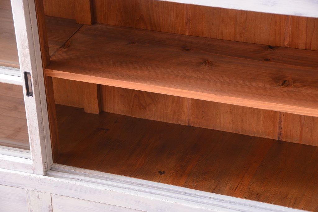 アンティーク家具　アンティーク　大きなペイント重ね収納棚(キャビネット・食器棚)(2)