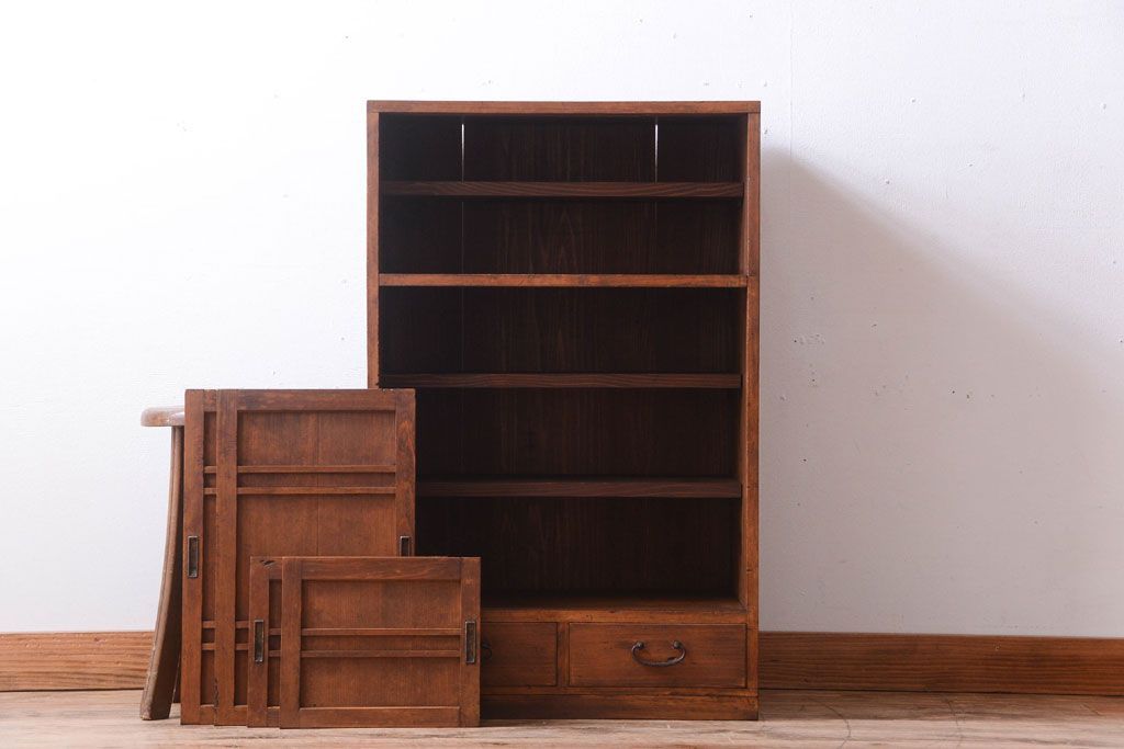 アンティーク家具　和製アンティーク　古い木製の小ぶりな収納棚(下駄箱)(3)